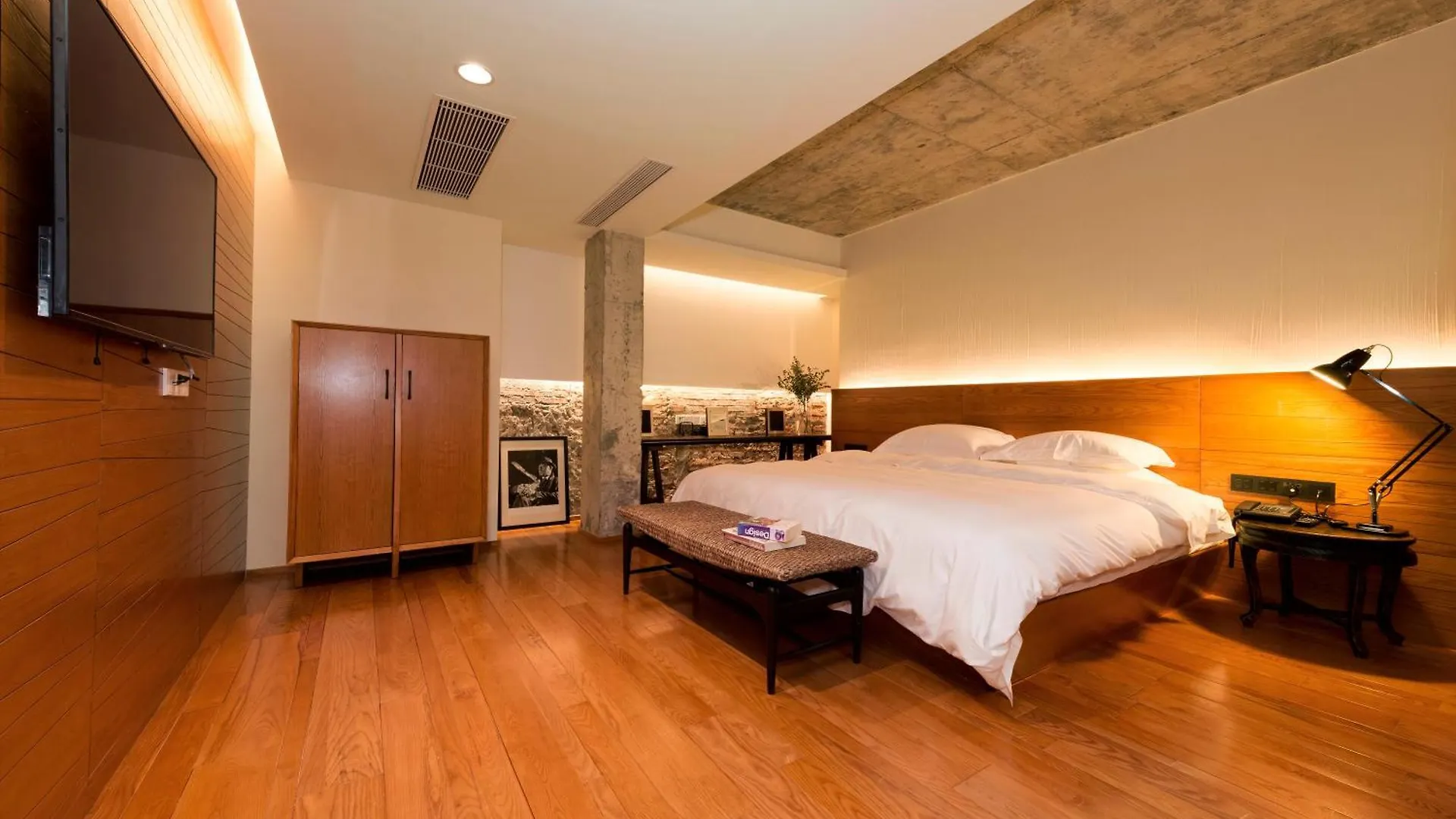 Zhuhai Bei Shan Ju Art Hotel 4*,