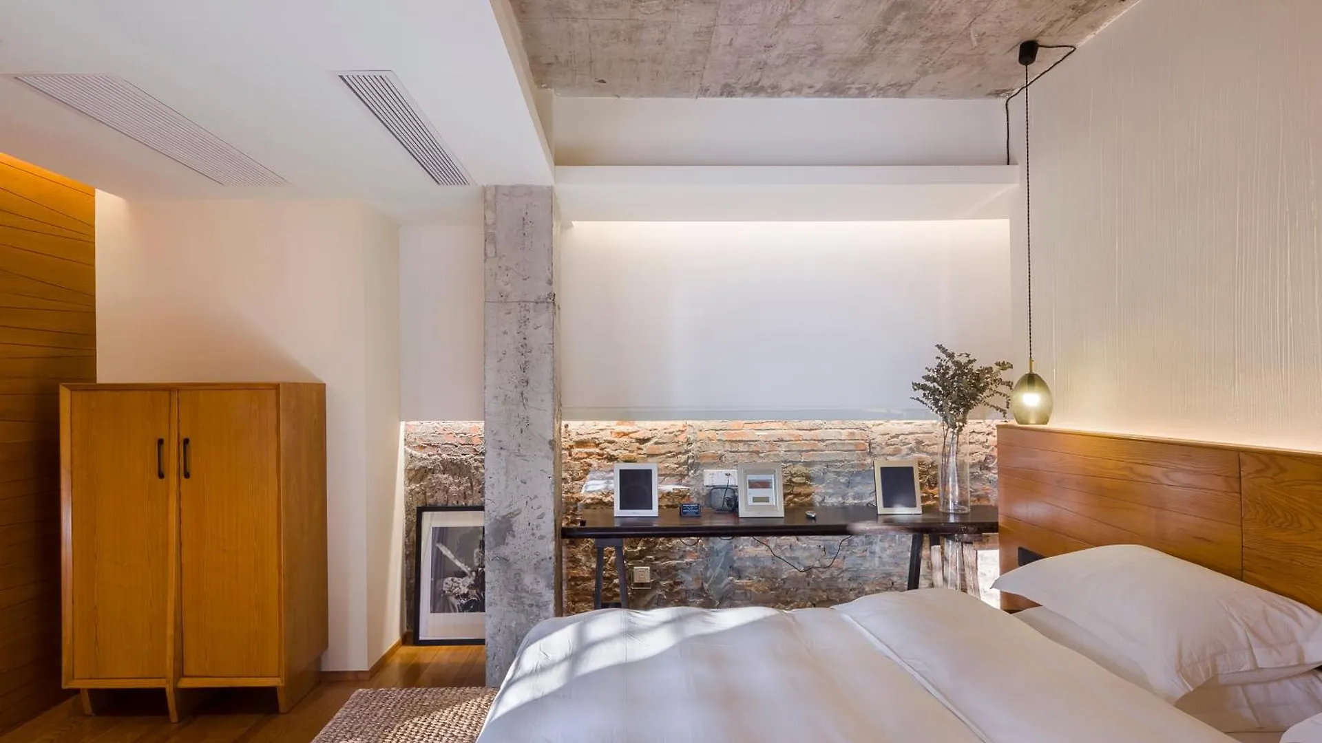 Zhuhai Bei Shan Ju Art Hotel 4*,  China