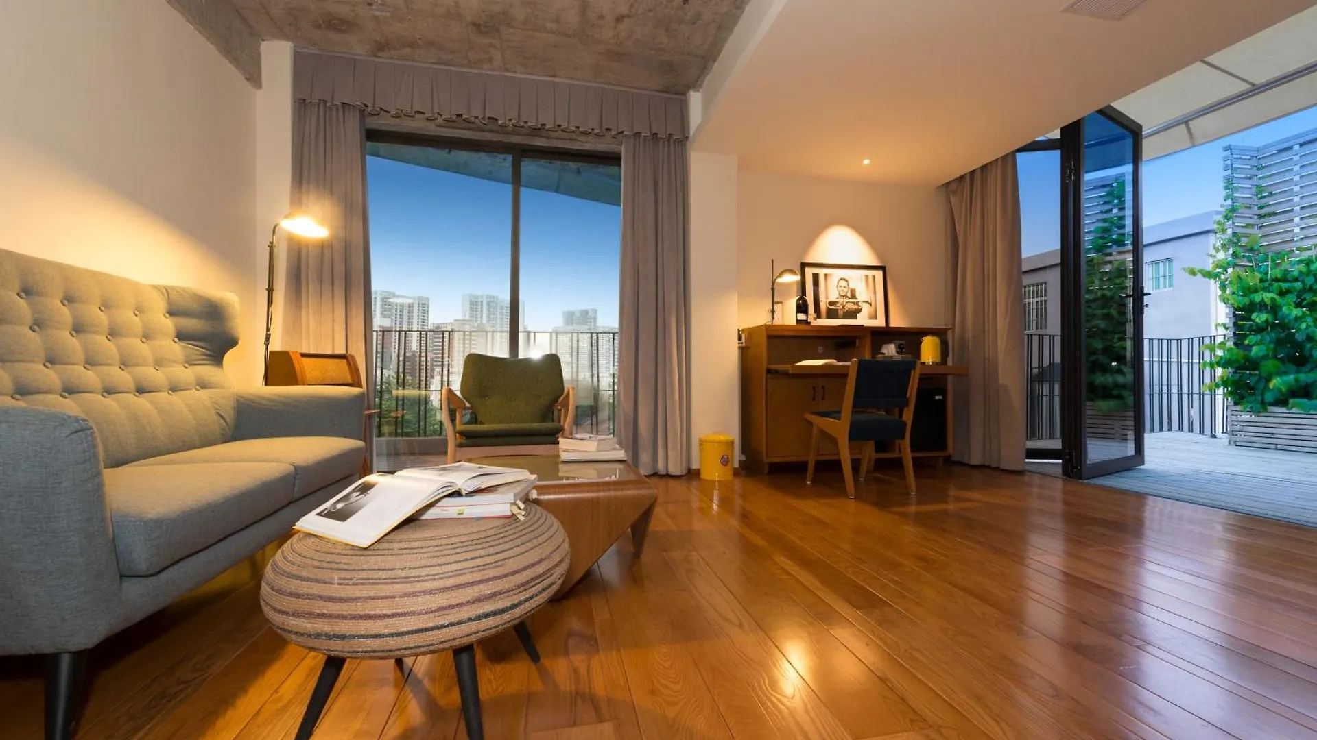 ****  Zhuhai Bei Shan Ju Art Hotel China